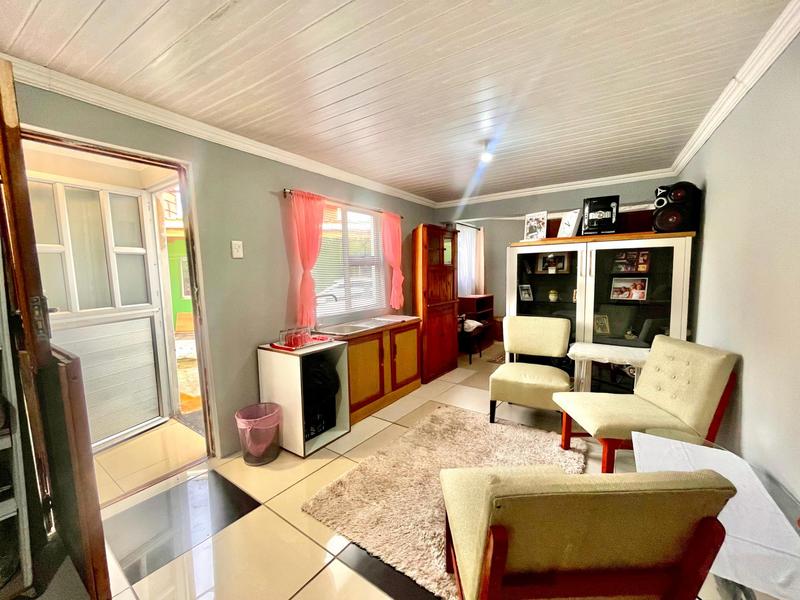 4 Bedroom Property for Sale in Rocklands Western Cape